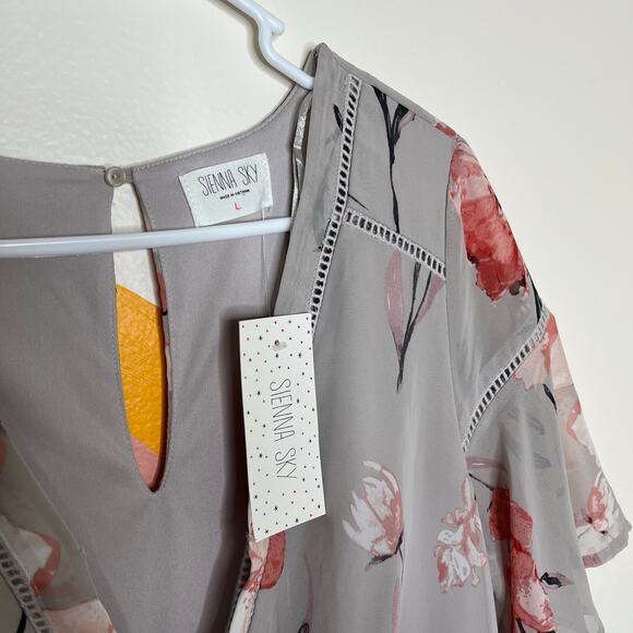 Sienna Sky Floral Dress Large V Neck Blouson Mini Gray Flutter Sleeve Women NWT - Picture 3 of 7